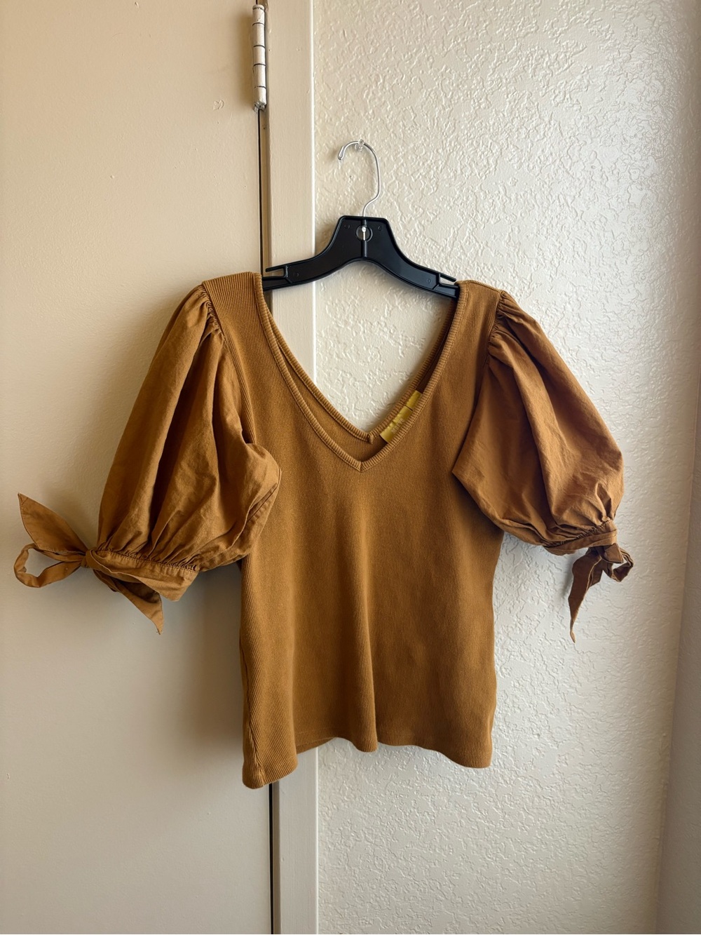 Brown Puff-Sleeve V-Neck Top